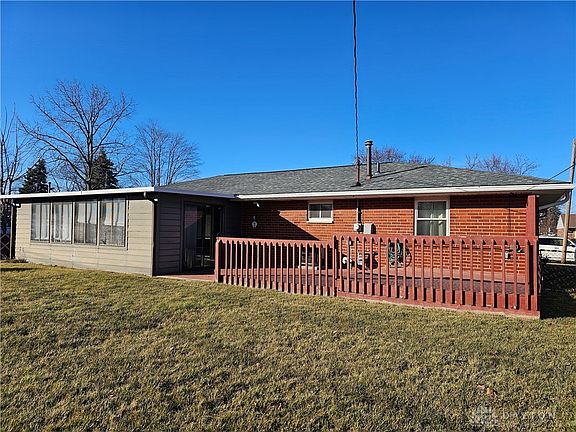 2nd image of 1018 Mystic Ln S