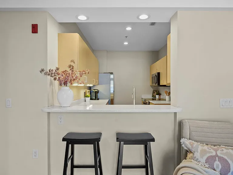 1037 Williamson St #107 — Photo 7