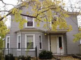 18-26 Bowen St, Newton Center, MA