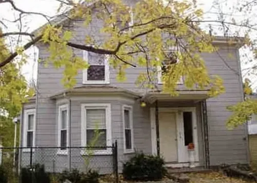 18-26 Bowen St #1 Photo 1
