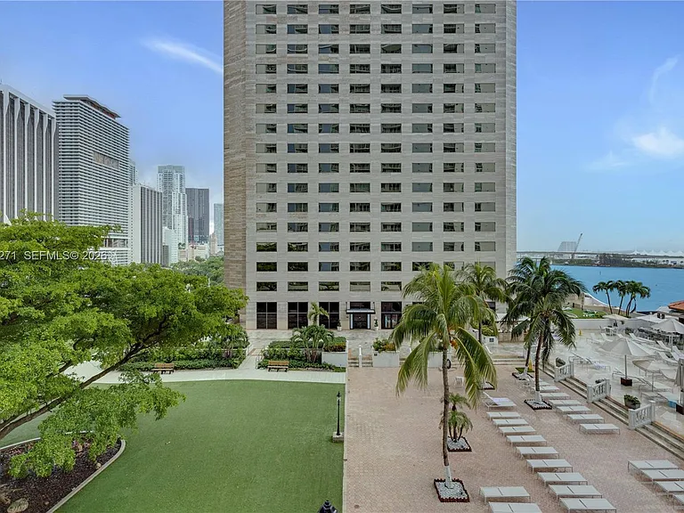 335 Biscayne Blvd #1004 — Photo 27