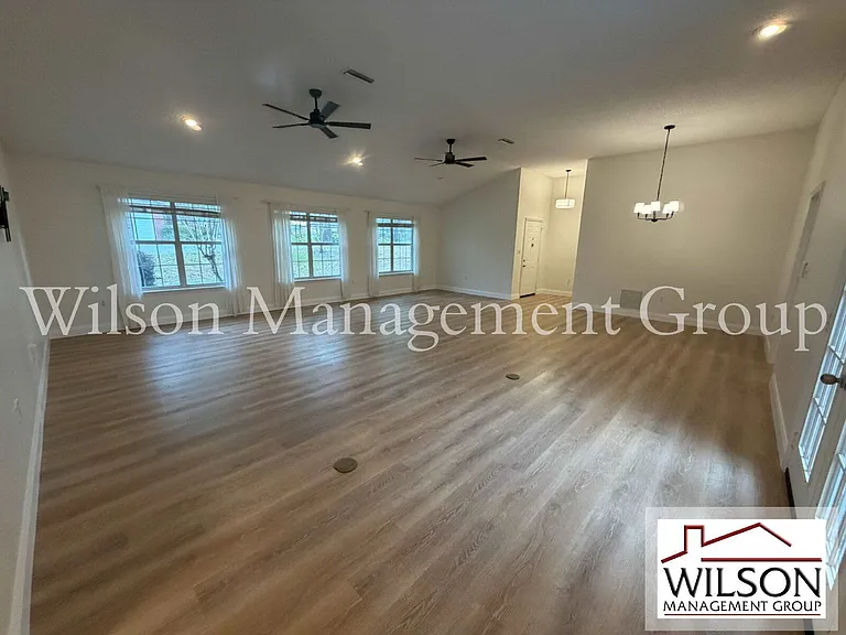 2535 S Glen Eagles Dr — Photo 2