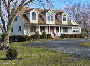 149 Iron Ore Rd, Manalapan, NJ 07726