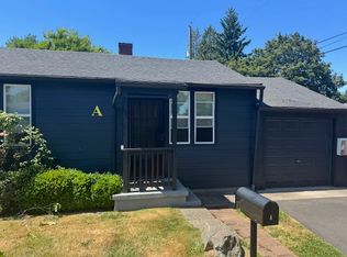 4332 NE Jarrett St APT A, Portland, OR 97218