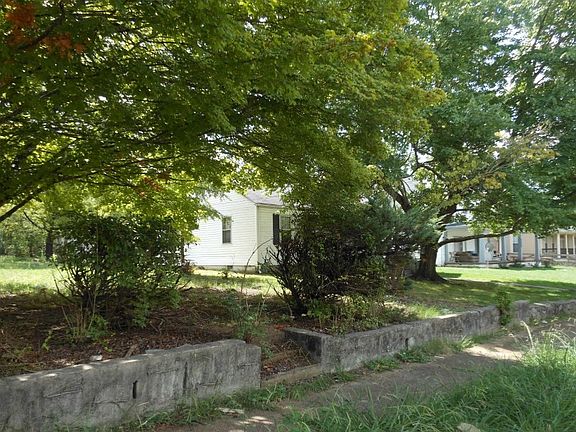 3rd image of 3204 12th Ave