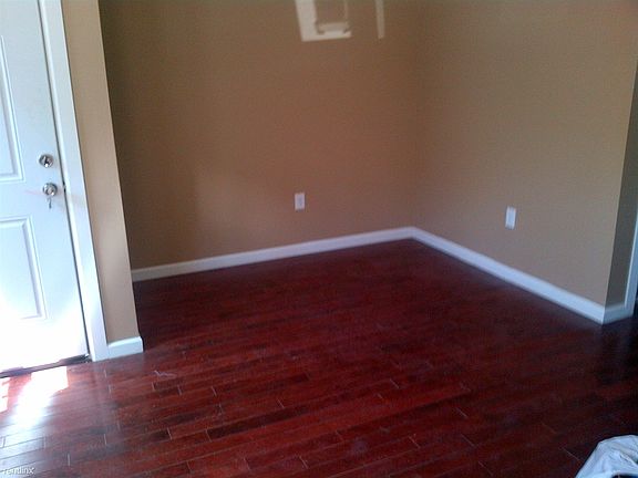 411 River St Apt 1 living room