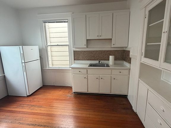 5th image of 1403 Kearny St #1403