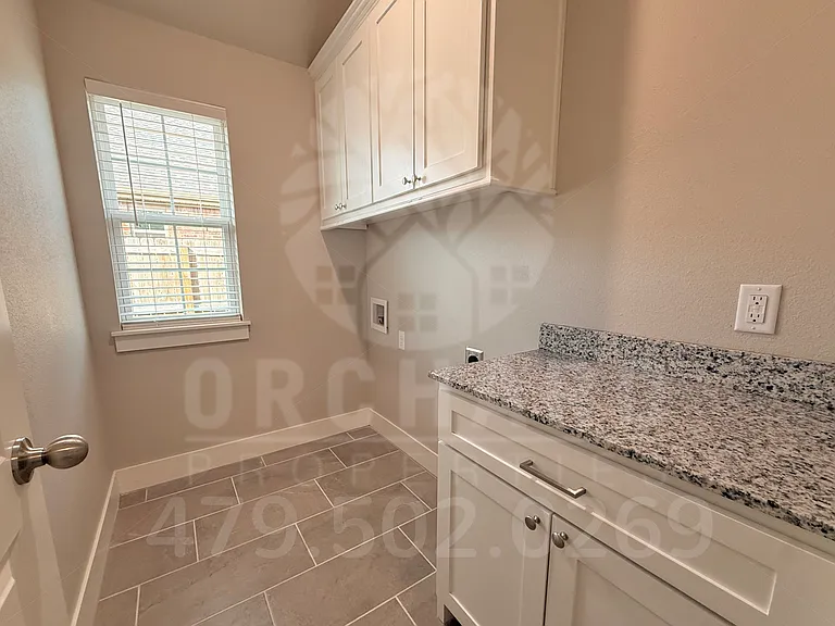 941 Madden St — Photo 18