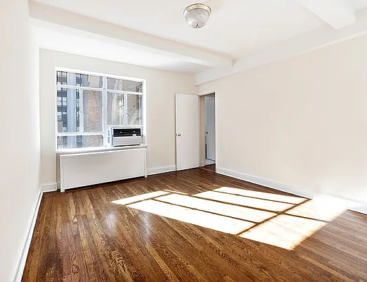 Rented by Central Park South Associates | media 19