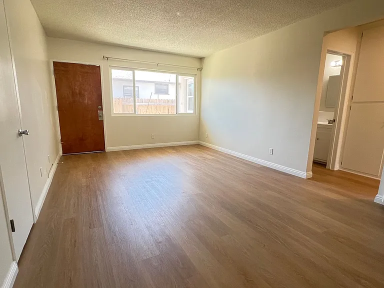 25326 Oak St — Photo 8