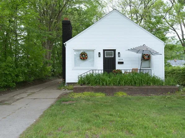 1409 Miner St, South Bend, IN 46617