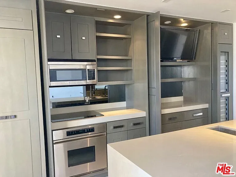 7250 Franklin Ave #1207 — Photo 35
