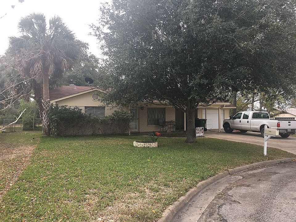 2nd image of 609 W Johnson St