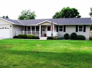 948 Pierce St S, Shakopee, MN 55379