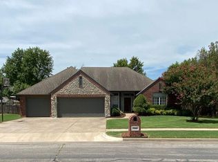 9908 N 114th Ct E, Owasso, OK 74055
