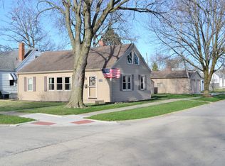 696 S Yates Ave, Kankakee, IL 60901