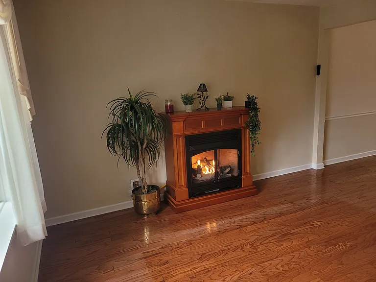 520 Merioneth Dr — Photo 25