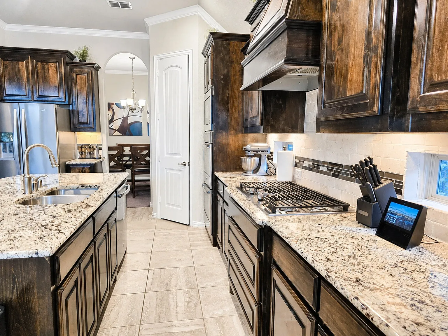 4 bed, 3.0 bath, 2169 sqft, $3,000 — Photo 4