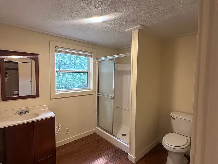 1054 Perimeter Rd — Photo 7