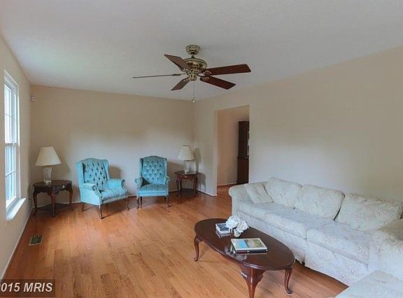 3rd image of 354 Council Oak Dr