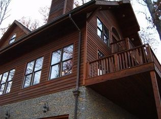 250 Bay View Dr, Lancaster, TN 38569