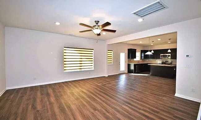 309 Petunia Dr — Photo 7