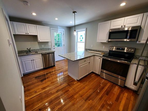 3rd image of 51 Highland St #1R