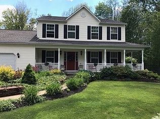 1527 Garden Dr, Franklin, PA 16323