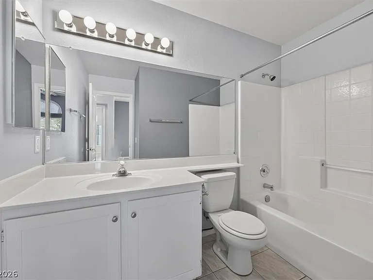 2408 Sterling Heights Dr — Photo 31