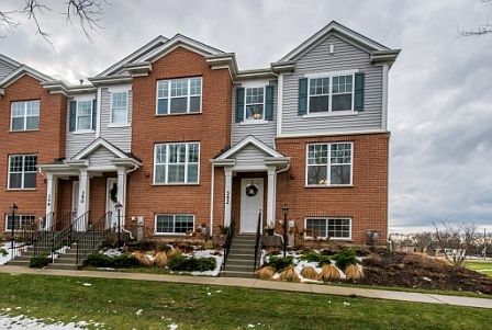 1st image of 352 Country Club Dr
