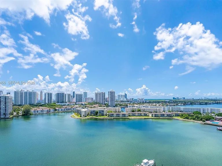 18081 Biscayne Blvd #1903 — Photo 3