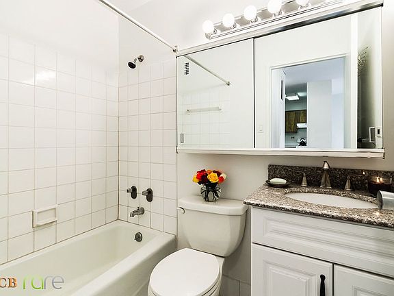4th image of 1781 1st Ave #23D