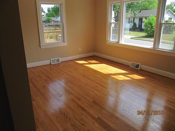 4th image of 319 White St.