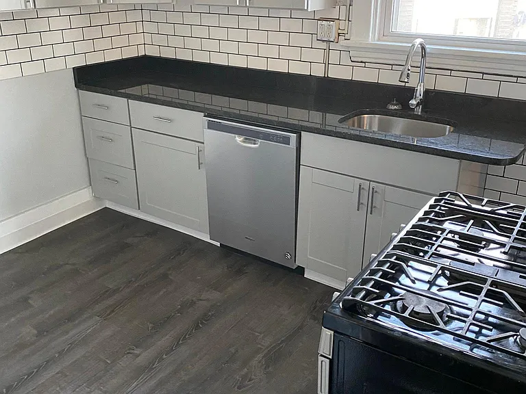 1500 Dormont Ave #2 — Photo 9