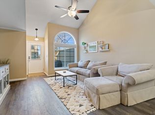930 106th Ln NW APT 18, Coon Rapids, MN 55433