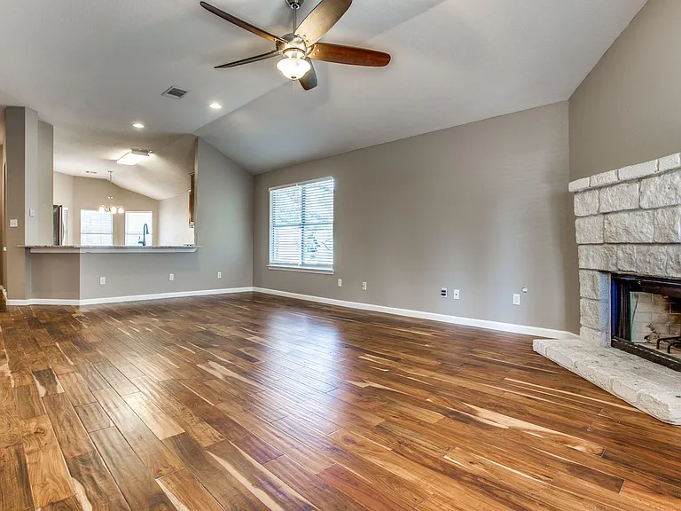 1314 Brighton Bend Ln — Photo 5