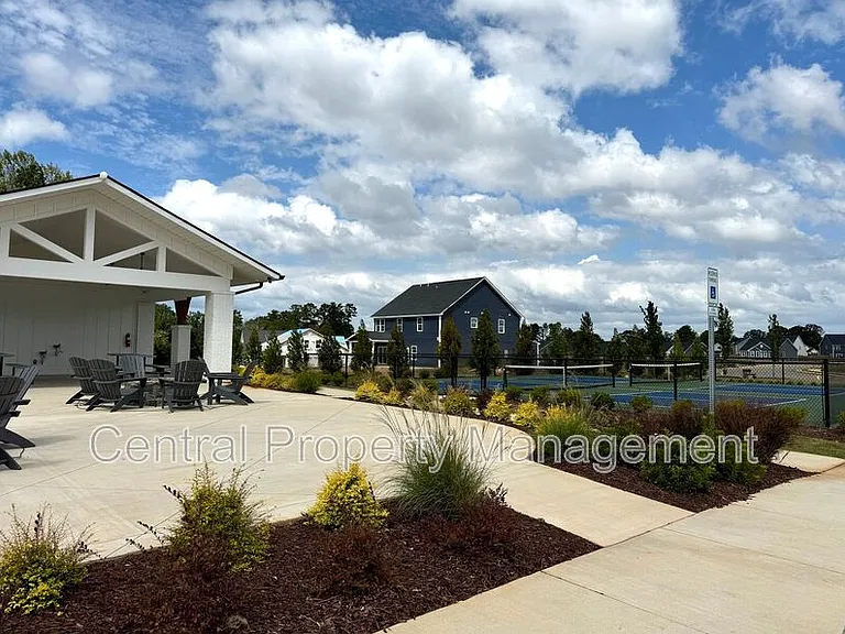 165 Sarnesfield Way — Photo 49