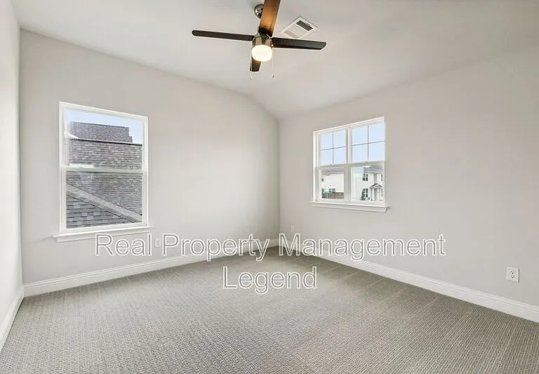 6644 Windfall Dr — Photo 23
