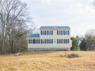 522 Fish Hill Rd, West Greenwich, RI 02817