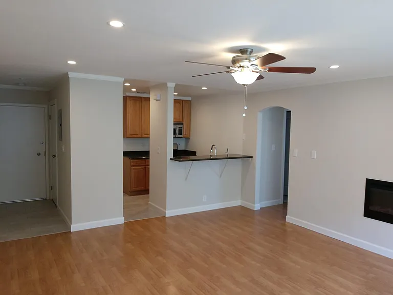994 56th St #8 — Photo 7