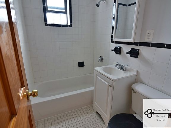 5th image of 47-27 39th St #4R