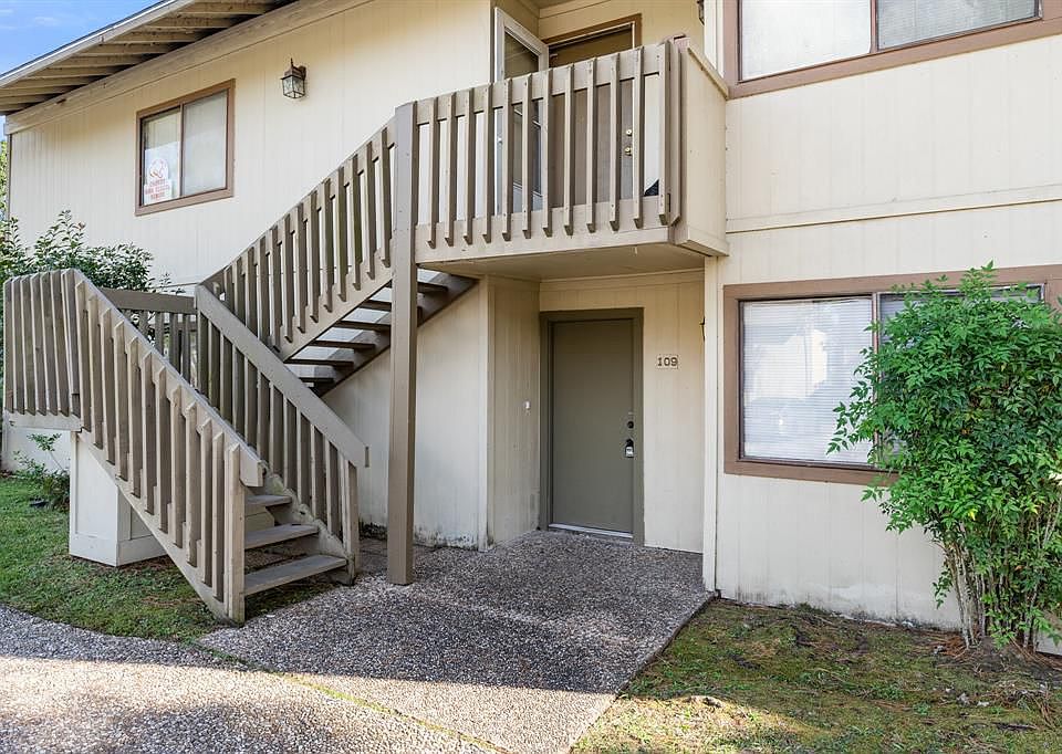 1st image of 15919 Golf Club Dr APT 109