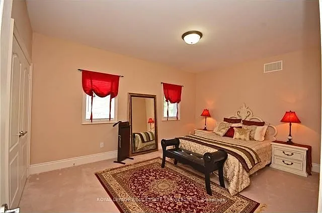 2271 Lyndhurst Dr — Photo 19