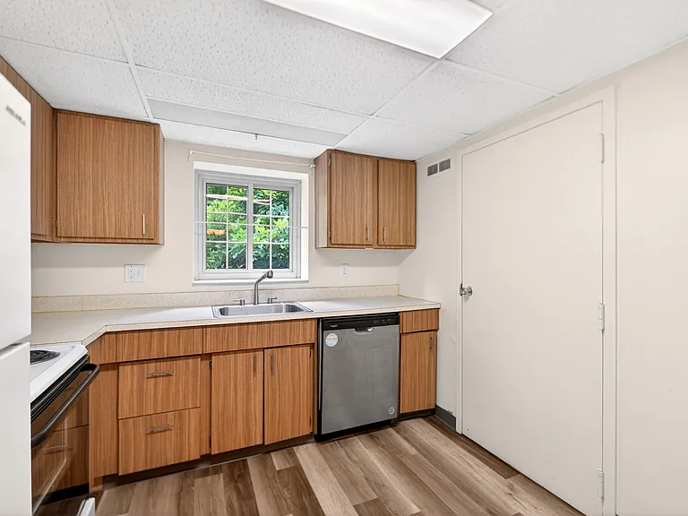 301 Bigham St #7 — Photo 14