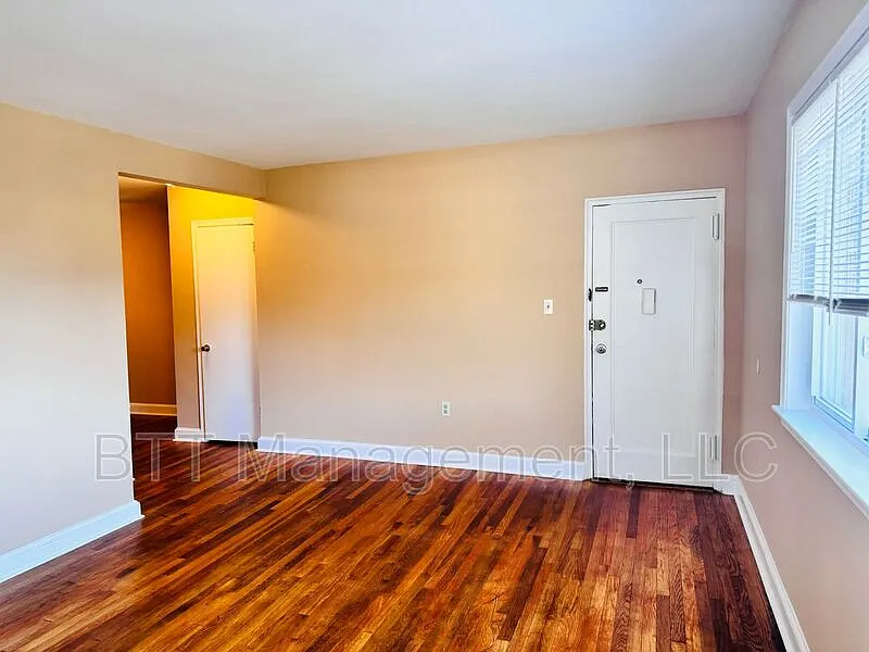 2 bed, 1.0 bath, 750 sqft, $1,595 — Photo 4