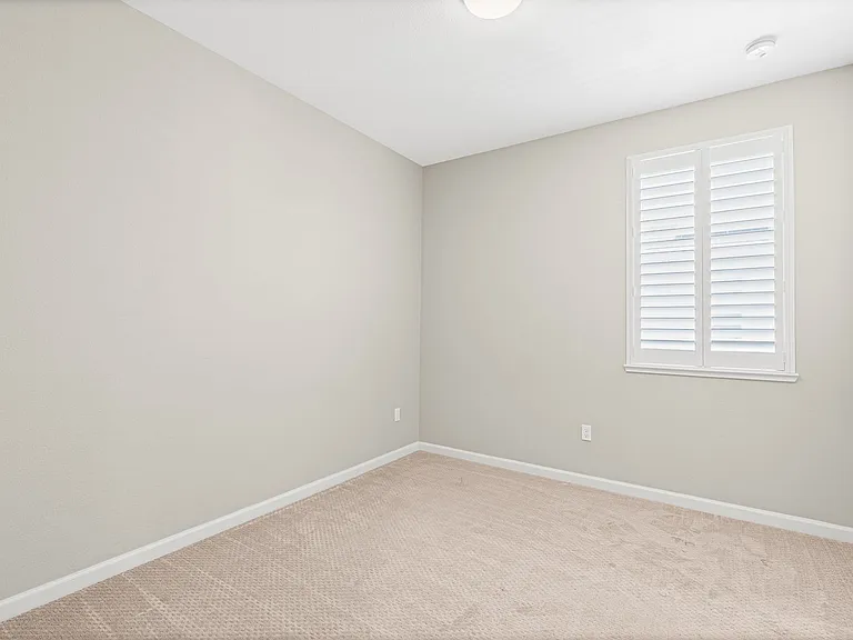 327 Pear Tree Ter #B — Photo 18