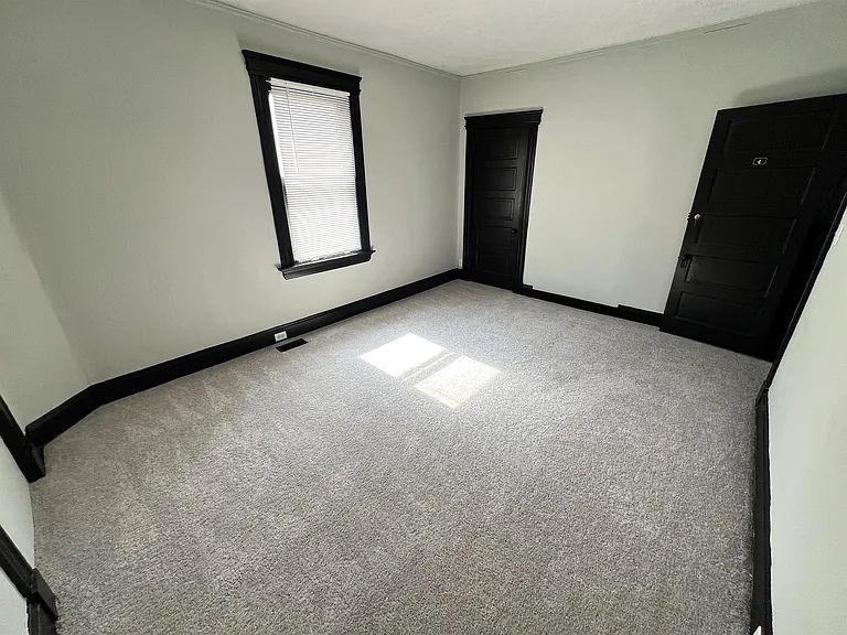 288 Helen St #6 — Photo 8