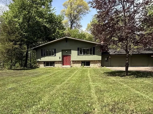 9211 168th Ave NE, Columbus, MN 55025