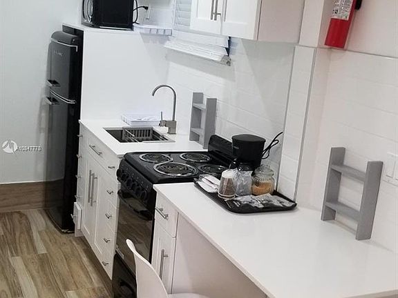 3rd image of 1415 SW 27th Ct #1415
