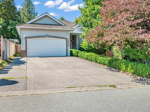 18136 Claytonwood Cres, Surrey, BC V3S 7T5